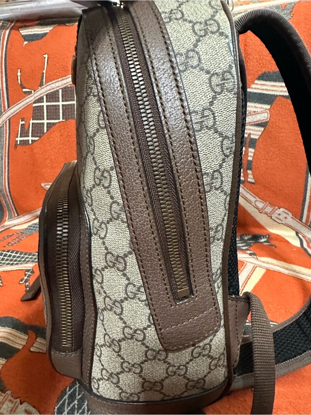 GUCCI ❤️🌟GG SUPREME OPHIDIA BACKPACK ⭐️ - Picture 4 of 12